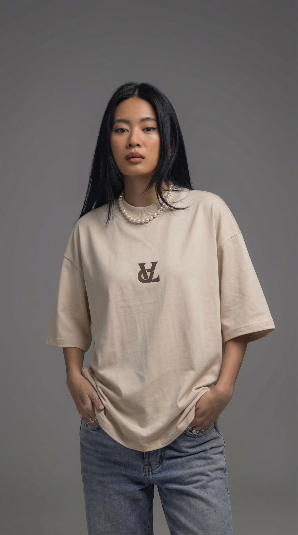 VELORIA LIGHT & DARK OVERSIZED GRAPHIC T-SHIRT