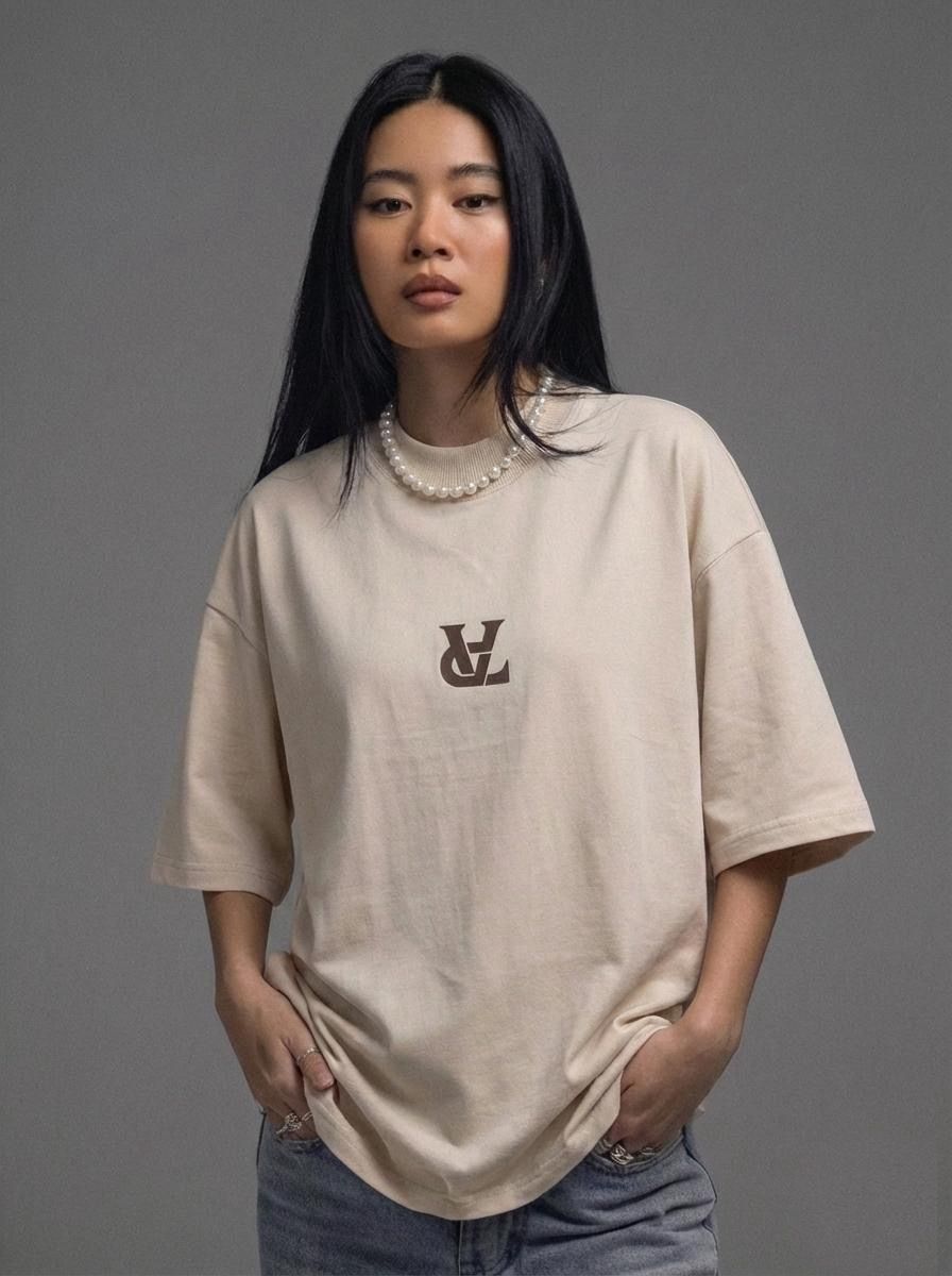 VELORIA LIGHT & DARK OVERSIZED GRAPHIC T-SHIRT